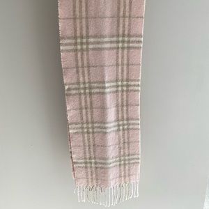 Classic Burberry Cashmere Scarf Pink